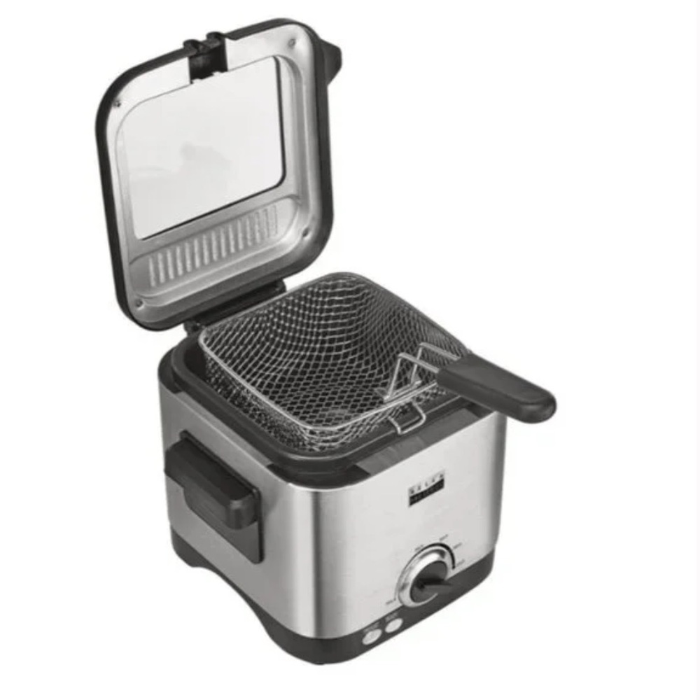 Stainless Steel Deep Fryer with Basket 1.6-qt. 
(new with box)
bella
